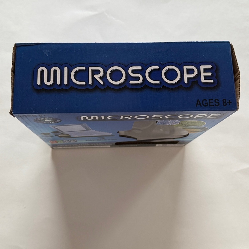 Microscope with 3 Magnifications - Picture 2 of 5